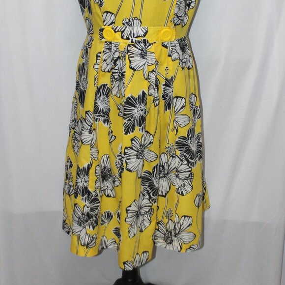 Robbie Bee Yellow Floral Sleeveless Dress - Picture 2 of 15